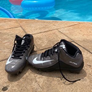 Mens football cleats